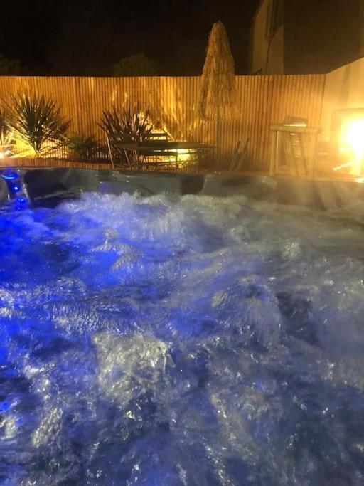 L'Etincelle Villa Saint-Martin-des-Entrees Bagian luar foto